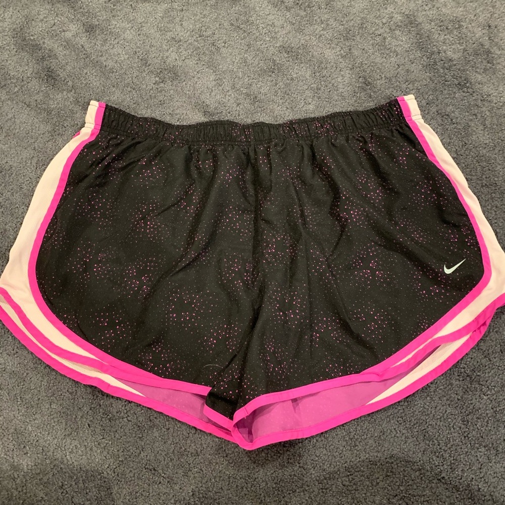 2x Nike Tempo Shorts
